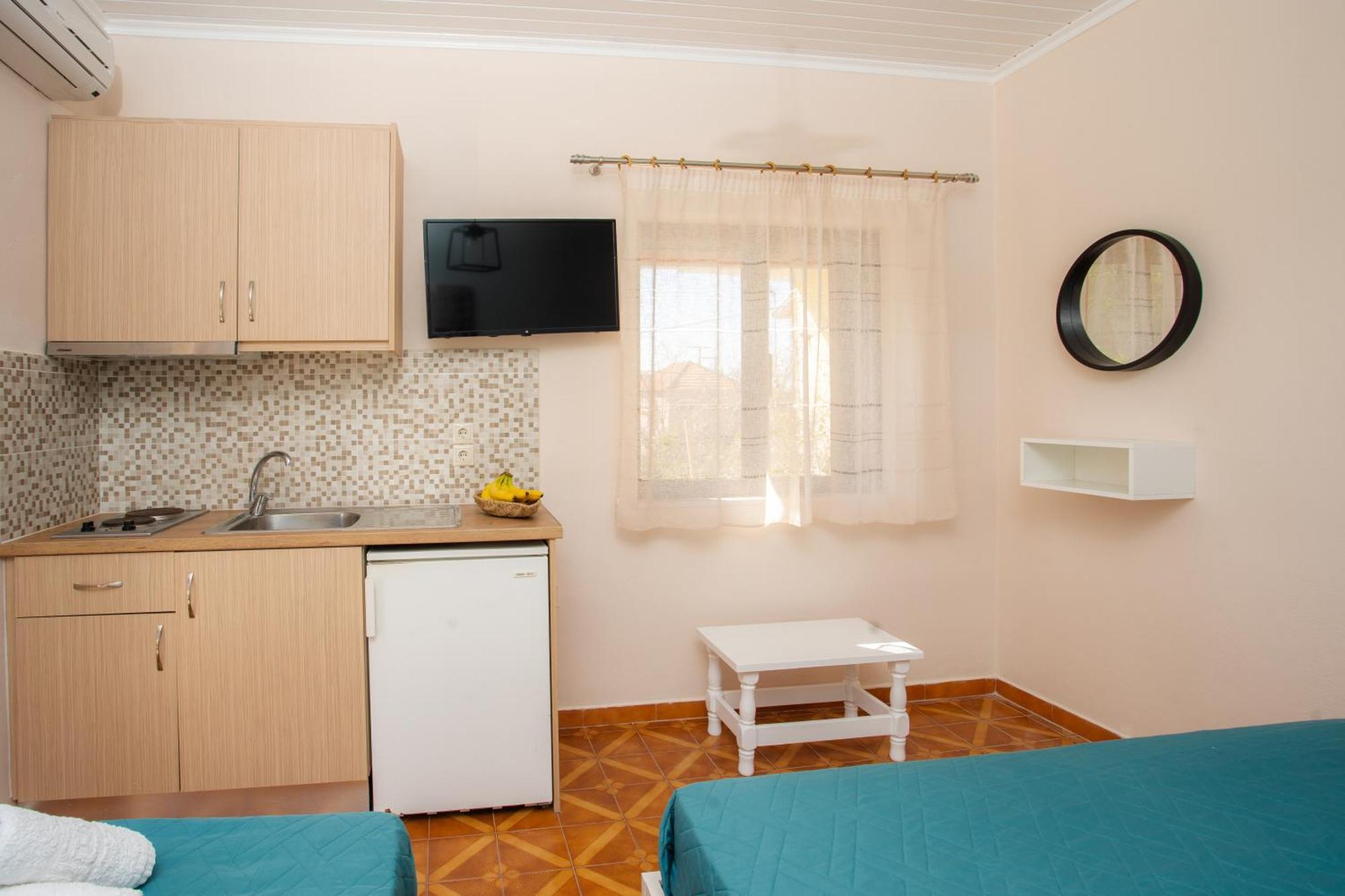 Eros Appartments Kalamítsi Exteriér fotografie